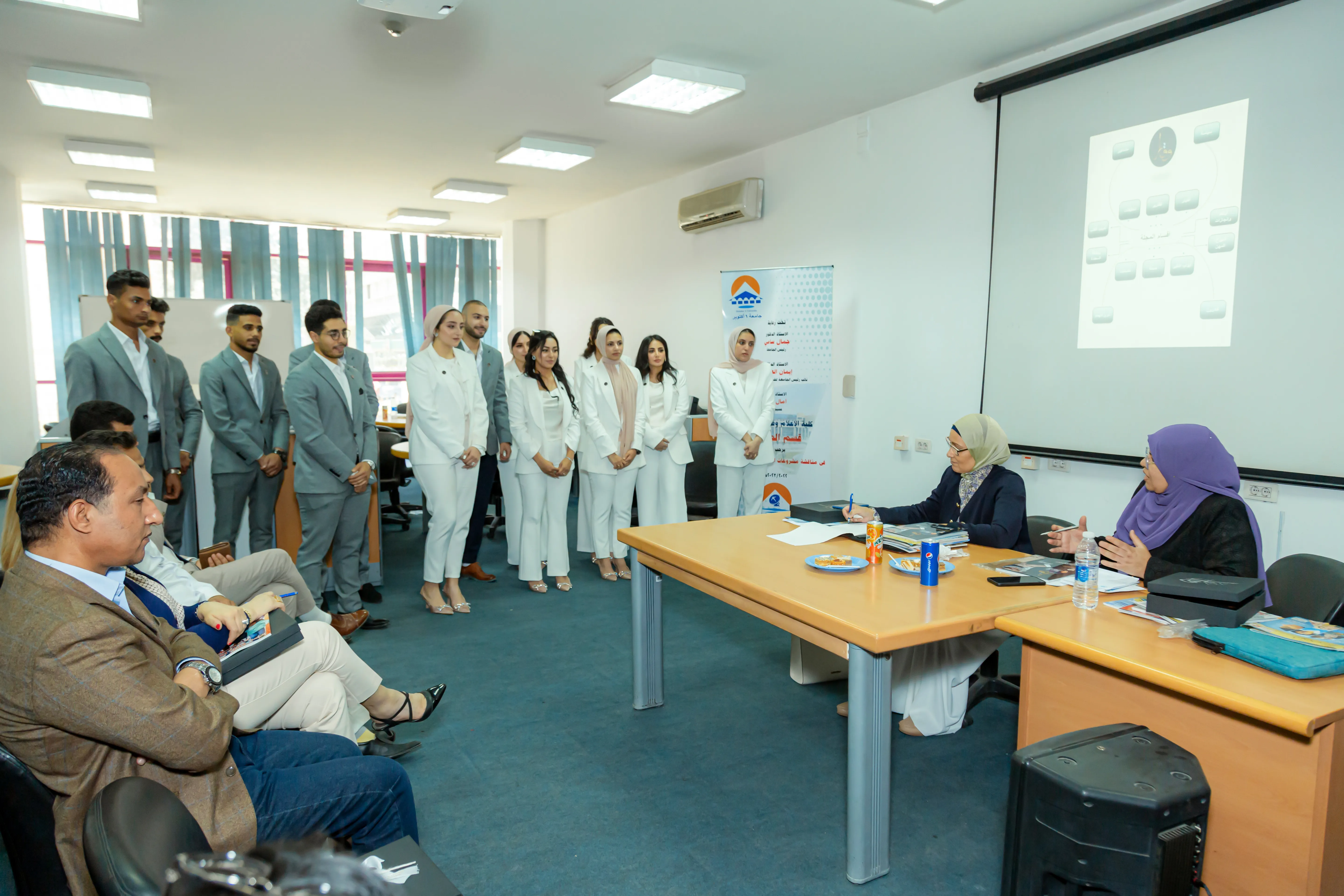 مناقشة مشاريع التخرج 2023 10