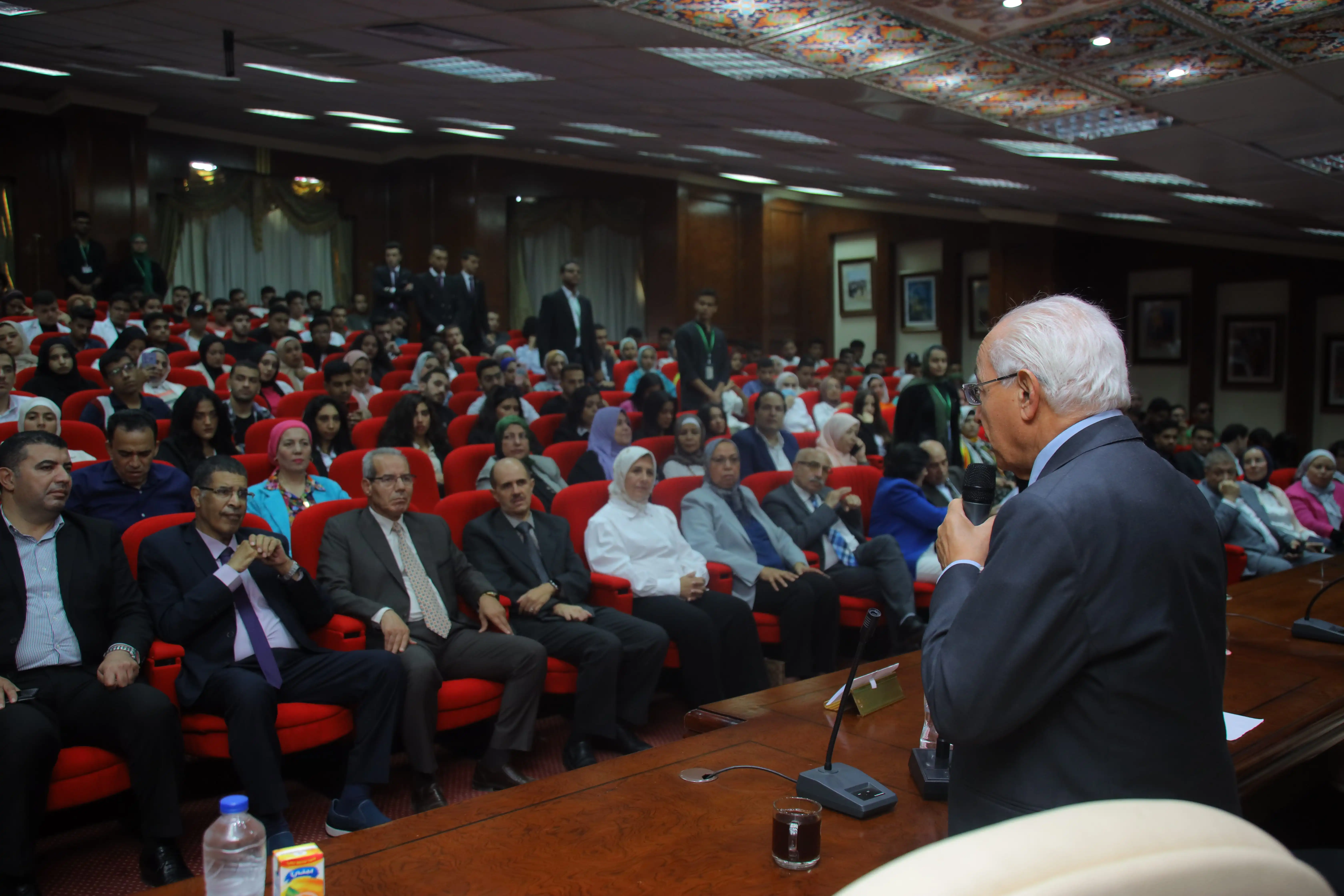 مؤتمر الشباب وتحديات المستقبل والهوية 9