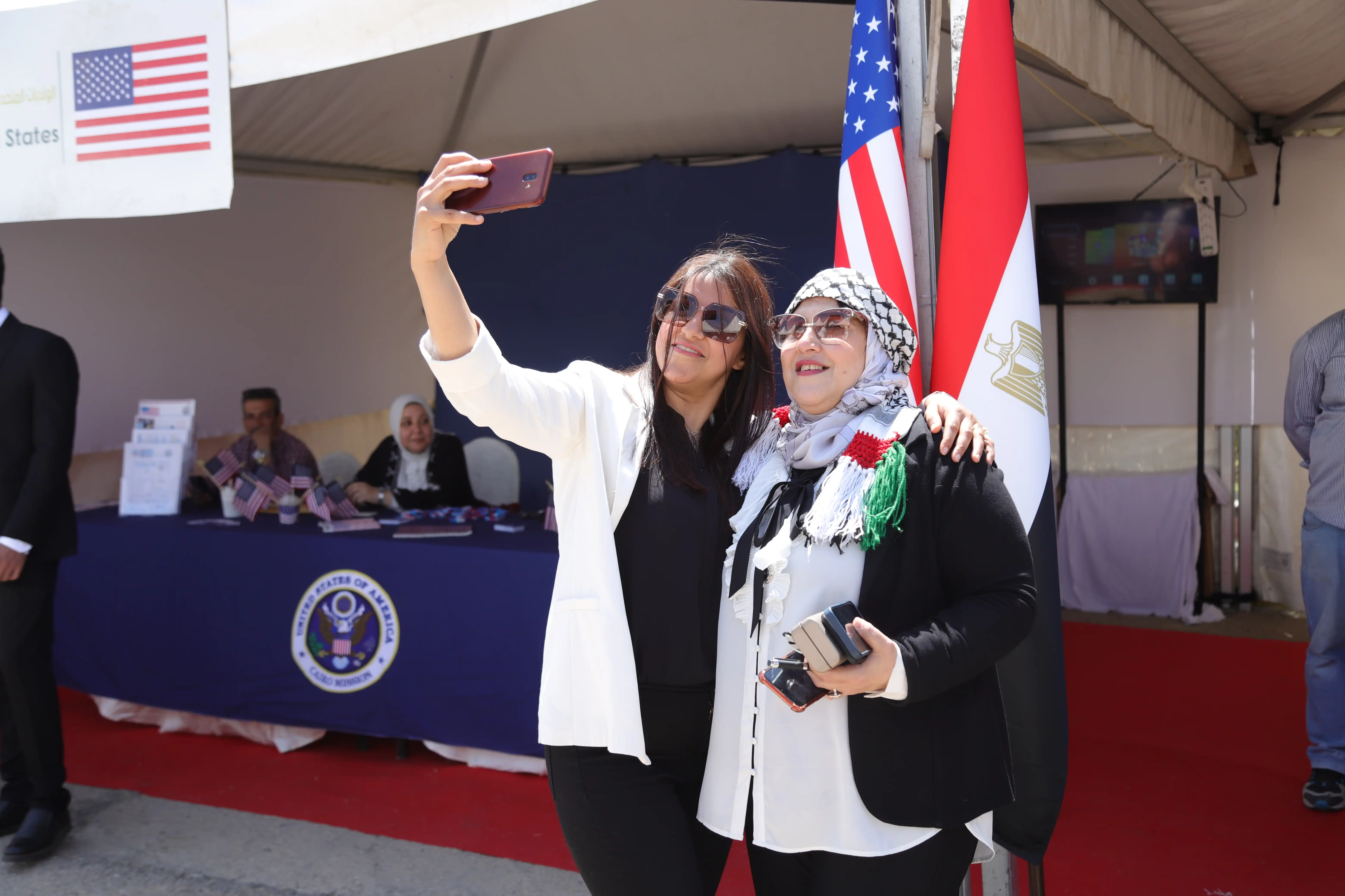 المهرجان الثقافي الدولي الثالث عشر 18